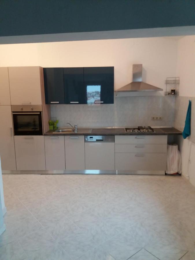 Apartment Viktoria 普利莫顿 外观 照片