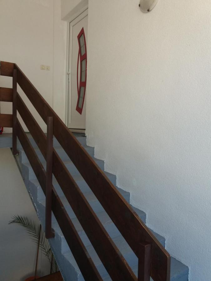 Apartment Viktoria 普利莫顿 外观 照片